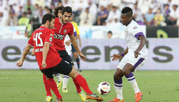 جانب من مباراة الأهلي والعين