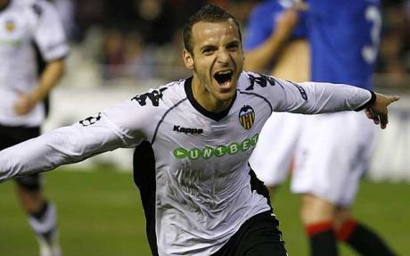 "سولدادو" يجدد عقده مع "الخفافيش" الإسبانية