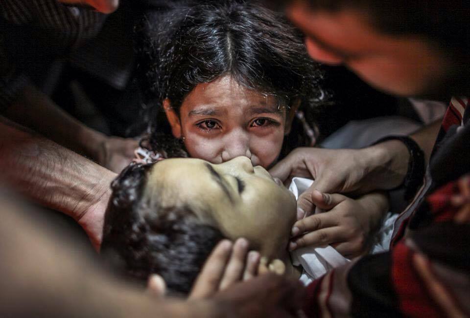 صورة الصحفي علي جاد الله الفائزة بجائزة الشارقة