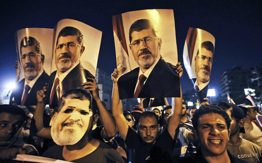 مؤيدين للرئيس المنتخب محمد مرسي (الأرشيف)