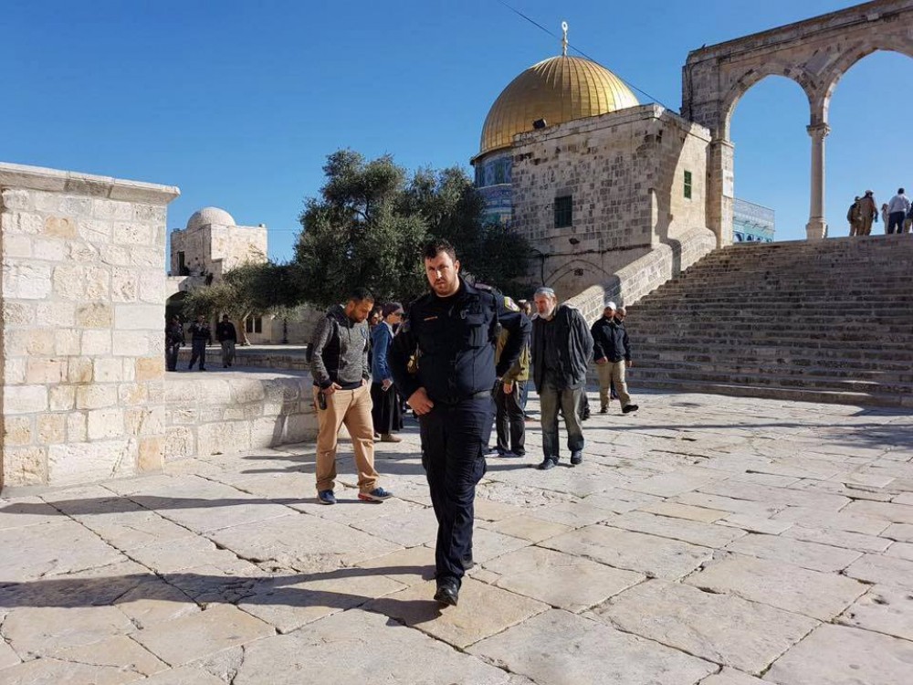 صورة من عملية الإقتحام صباح اليوم