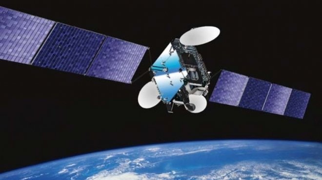 قمر صناعي (الأرشيف)