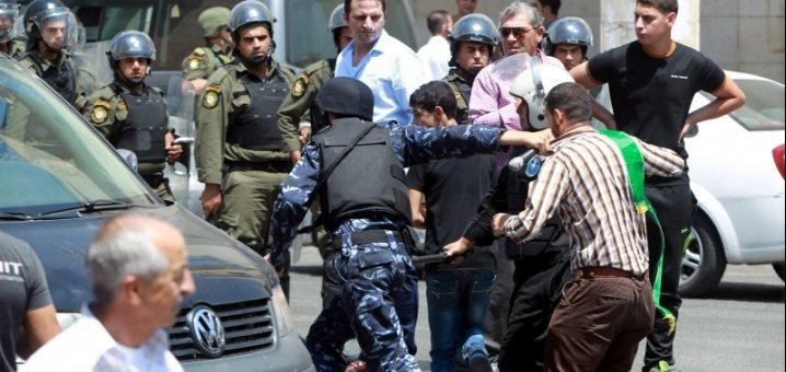 أجهزة أمن السلطة بالضفة تعتقل أحد المواطنين (أرشيف)