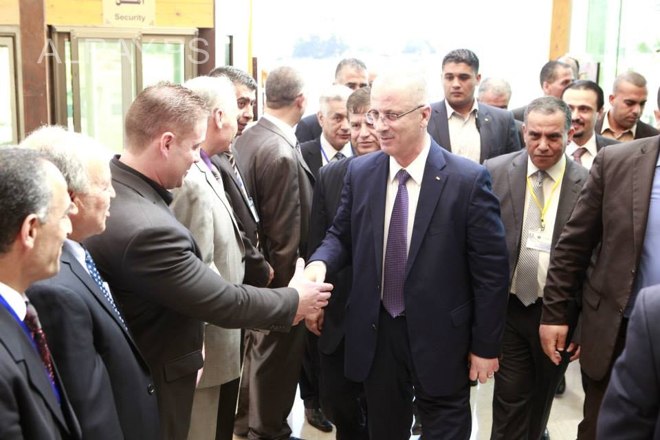 رامي الحمد الله رئيس الوزراء بحكومة التوافق