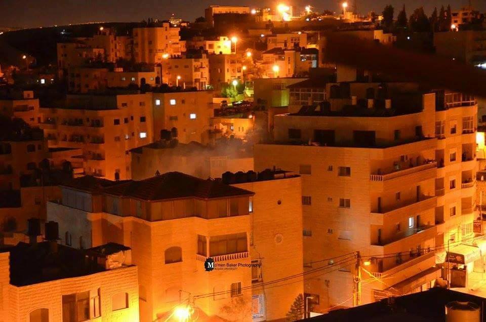 مواجهات واقتحام منزل شهيد بـ "أبو ديس" بالقدس