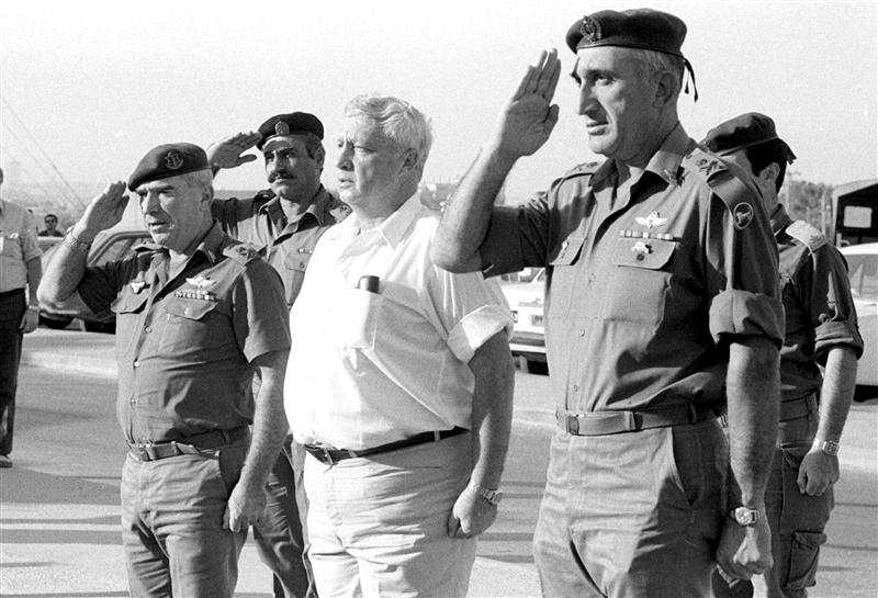 رئيس الوزراء الاسرائيلي الأسبق آرئيل شارون