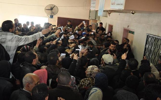 مصادر مصرية: الأولوية في السفر عبر رفح لـ"أصحاب التنسيقات"