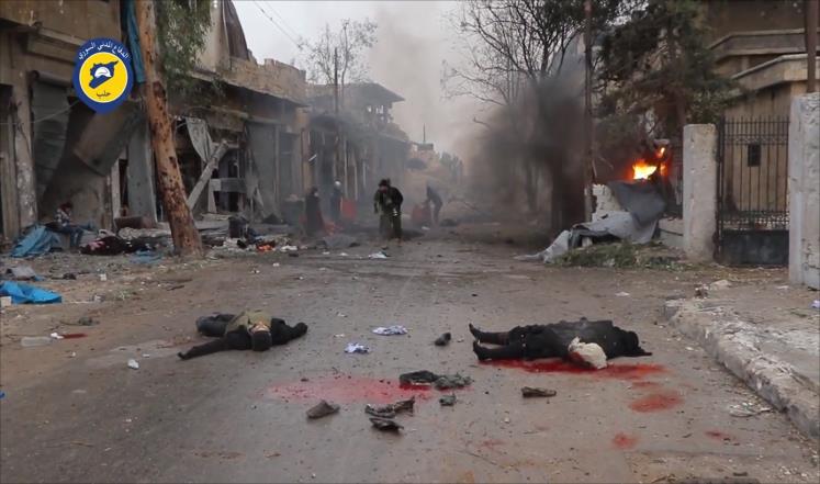 صورة "أرشيفية" لتعرض المدنيين السورين للقصف 
