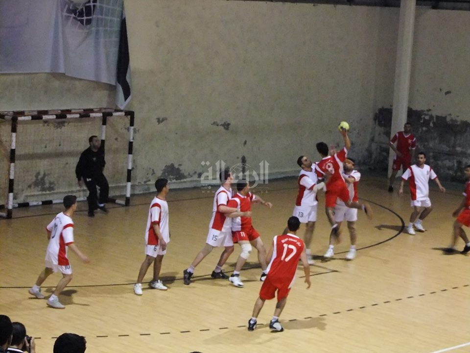 أحد لقاءات الدوري التصنيفي لكرة اليد