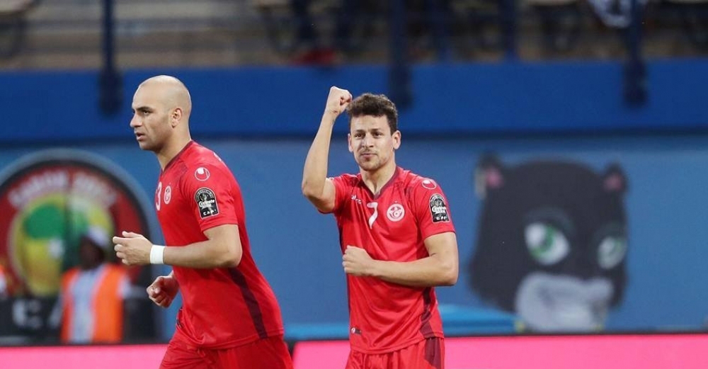 المساكني يمينا