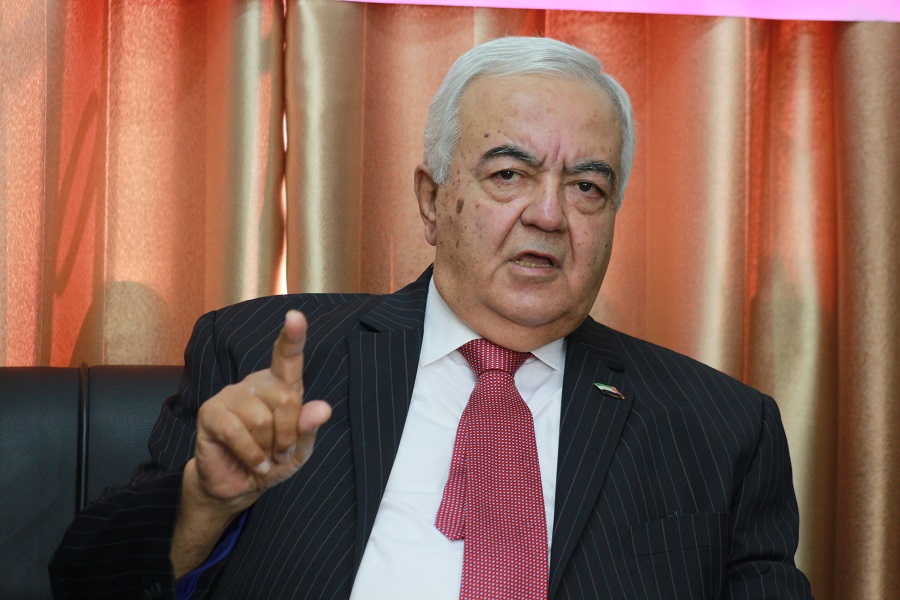  وزير العمل في حكومة الوفاق مأمون أبو شهلا