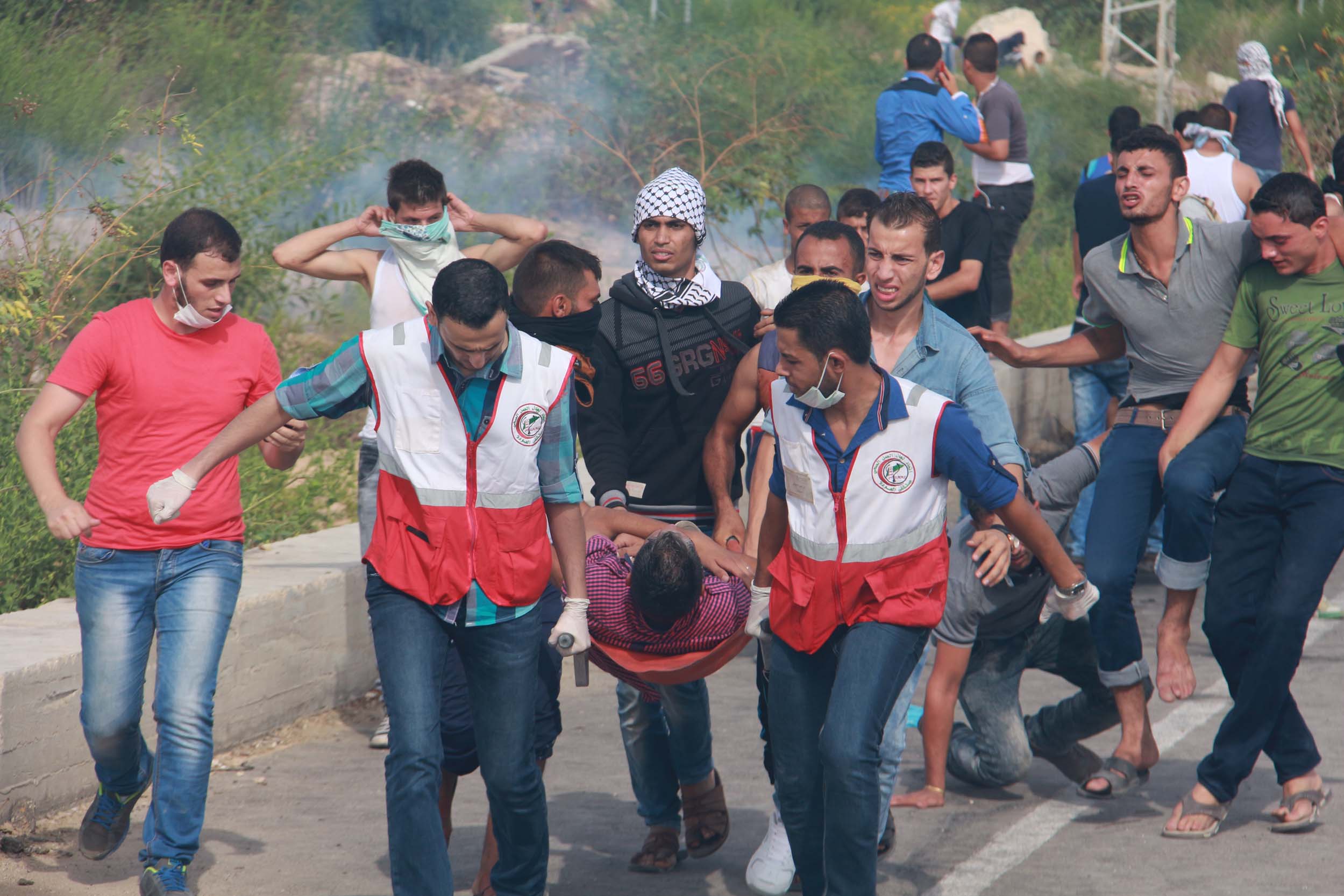 إصابات خلال مواجهات على حدود غزة