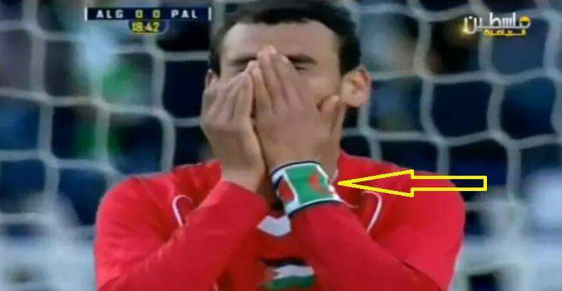 علم الجزائر على معصم مراعبة