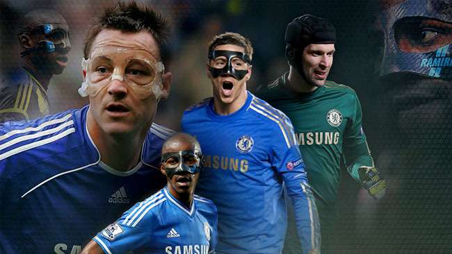 نجوم خلف الأقنعة