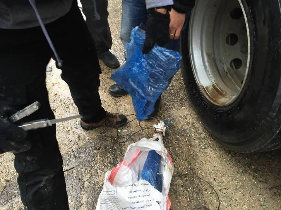 الاحتلال يزعم احباط أسلحة من القدس للخليل