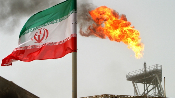 ايران تلوح بسلاح "النفط" في حال تصعيد العقوبات عليها  