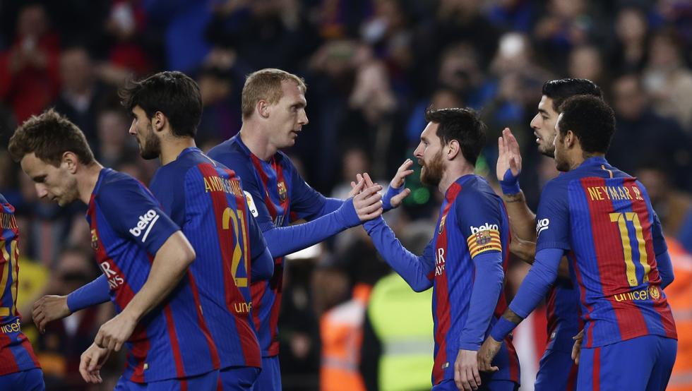 فرحة لاعبي برشلونة بالفوز