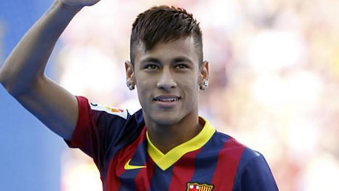 استقبال حافل لنيمار في كامب نو