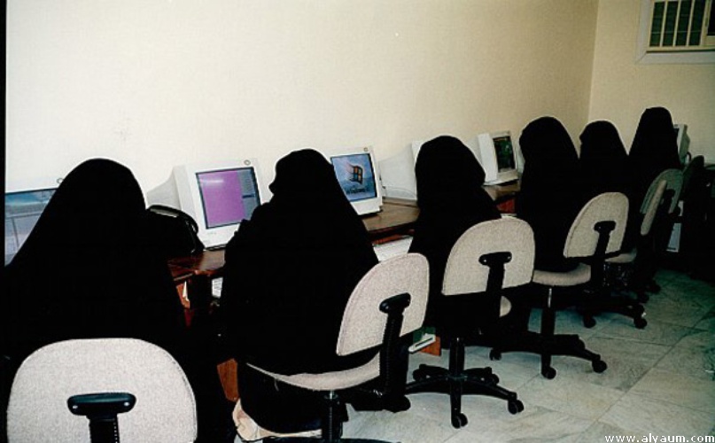 نماذج تاريخية للدور التربوي للمرأة المسلمة 