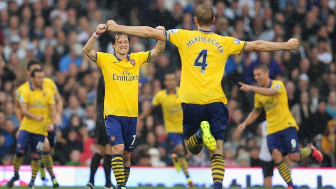 فرحة لاعبي أرسنال بالفوز