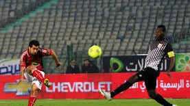 عبد الله السعيد خرج مصابا فى الشوط الأول