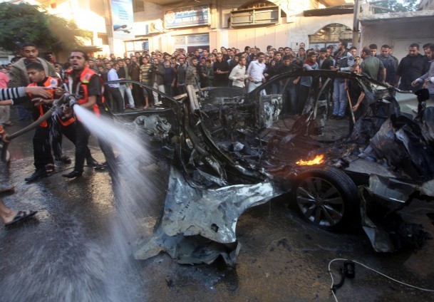 قصف اسرائيلي على سيارة في غزة (أرشيف)