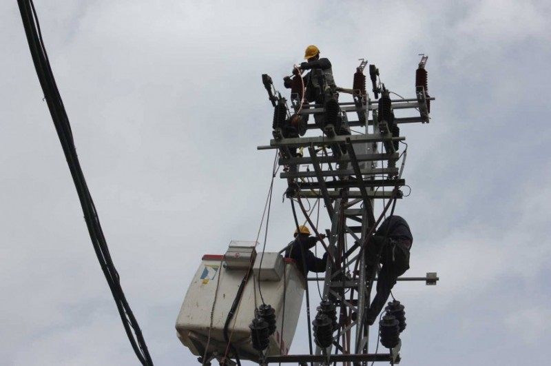 مصر ترفع أسعار الكهرباء المزودة لقطاع غزة