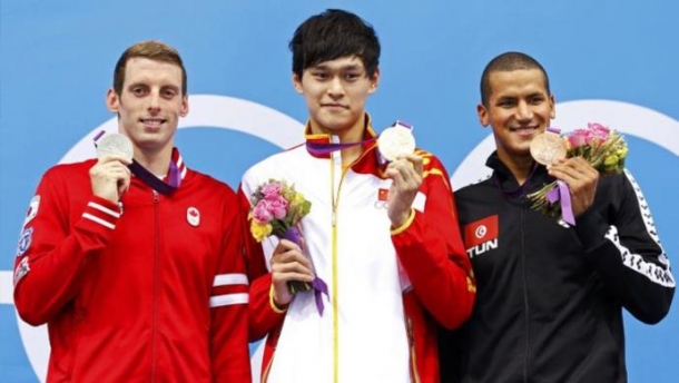 التونسي الملولي "الأول يمينا"