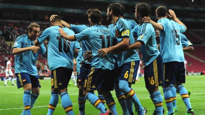فرحة لاعبي المنتخب الإسباني للشباب