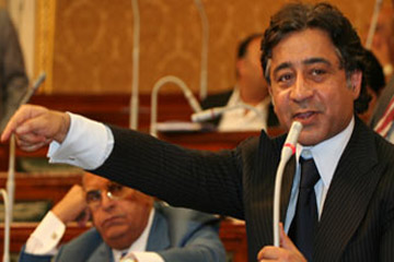رجل الأعمال المصري أحمد عز