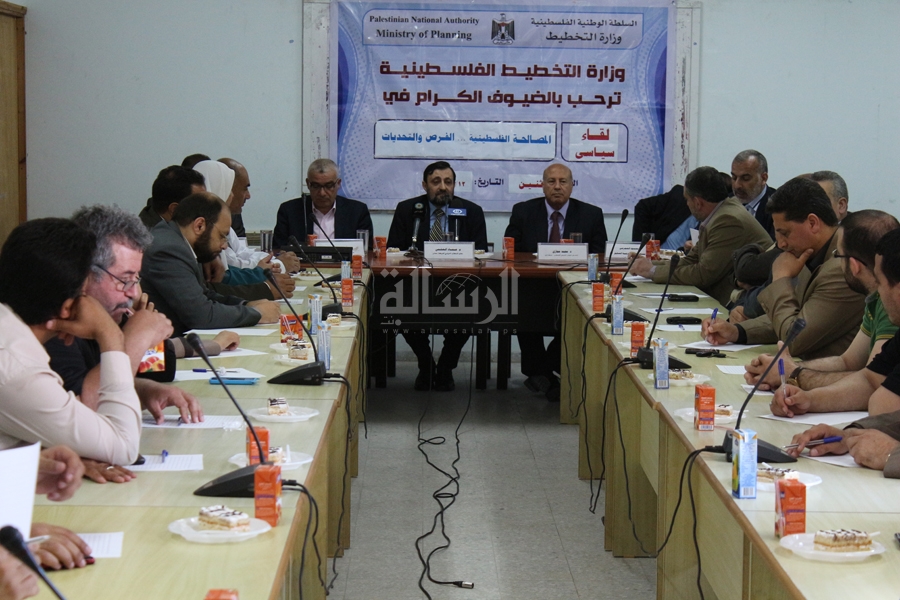 جانب من الندوة (عدسة: محمود أبو حصيرة)