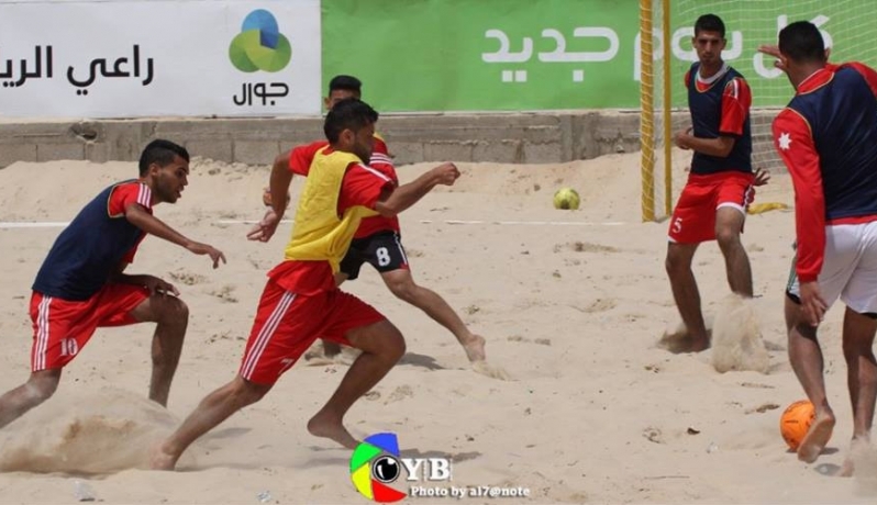 جانب من أحد تدريبات الشاطئية بغزة