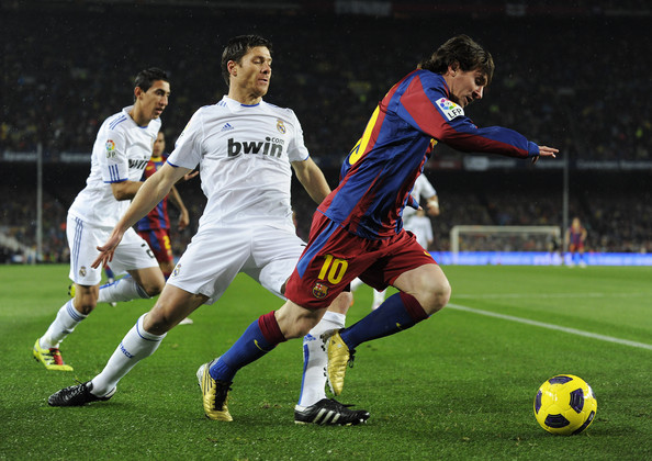 "ميسي" يتعهد بالبقاء مع برشلونة مدى الحياة!  