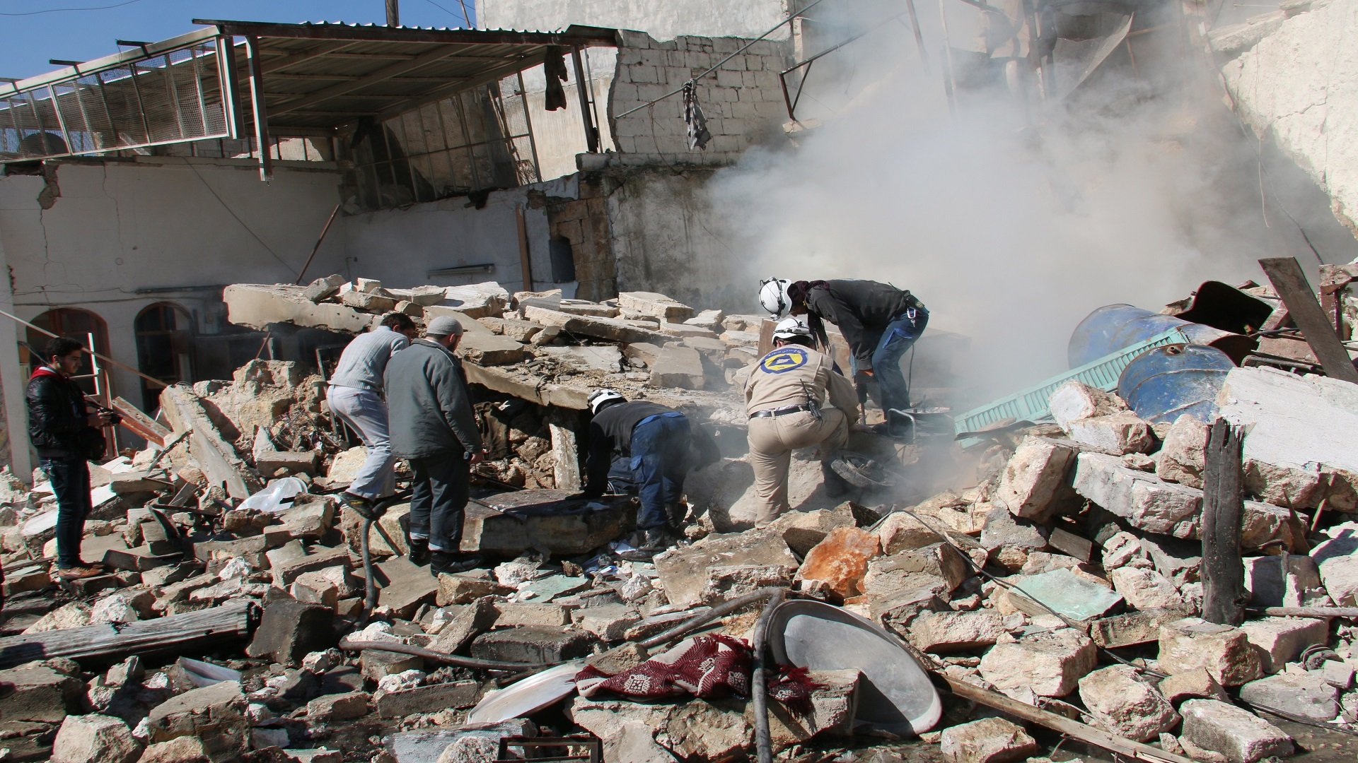 قصف الطيران الروسي لحلب