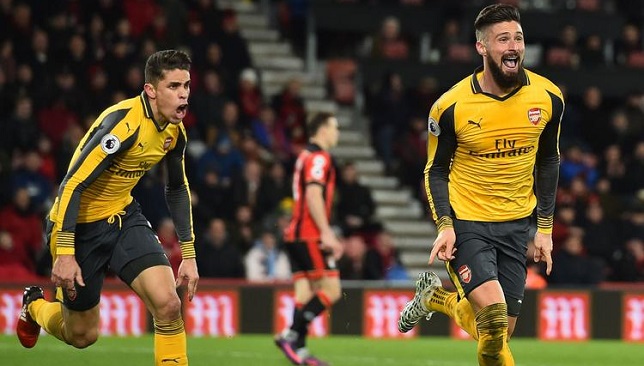 فرحة لاعبي أرسنال بهدف التعادل