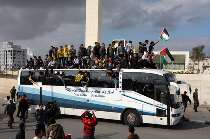 مظاهر احتفال الفلسطينيين بالافراج عن أسرى (أرشيف)