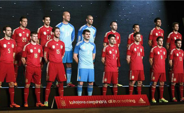 صورة جماعية للاعبي المنتخب الإسباني