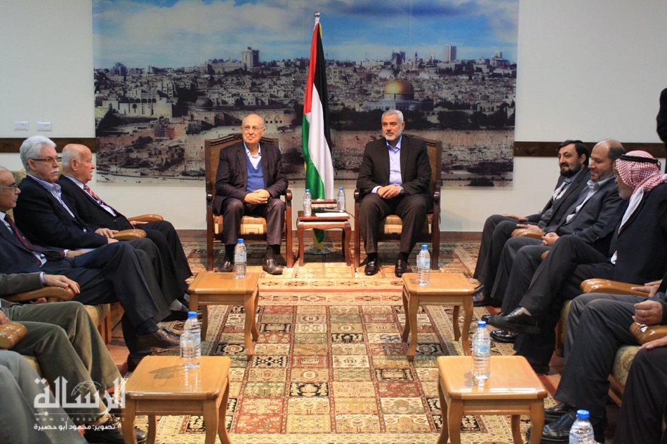 اللقاء الاخير الذي جمع وفدا حركتي فتح وحماس في غزة