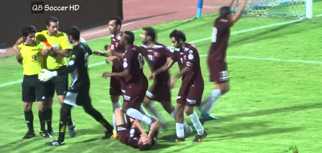 الحكم سعد الفضلي يضرب ويطرد لاعبي النصر