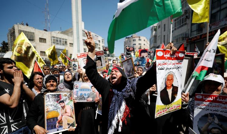 تزايد مظاهر المقاومة الفلسطينية بسجون الاحتلال