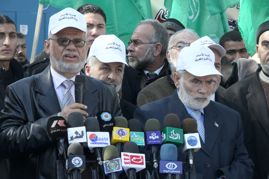  د.عطا الله أبو السبح وزير الأسرى والمحررين