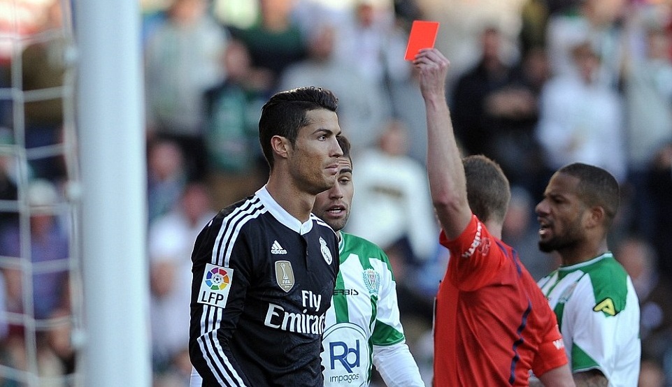 لحظة طرد رونالدو