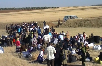 لاجئون فلسطينيون يفرون من سوريا (أرشيف)