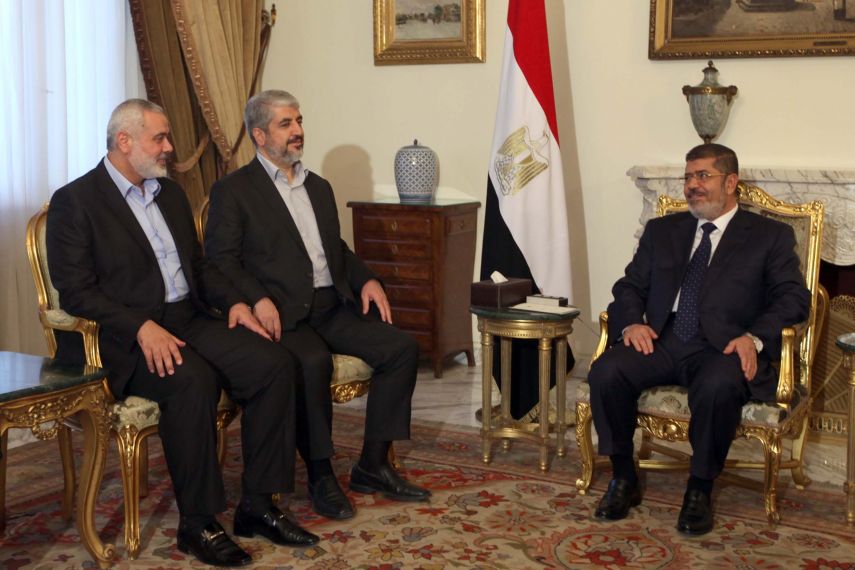 إلغاء الأحكام بحق مرسي و21 آخرين بقضية "التخابر مع حماس"