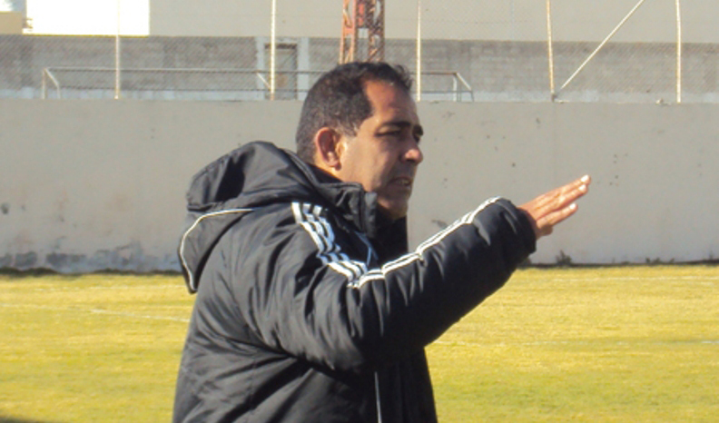 مدرب شباب جباليا خالد كويك