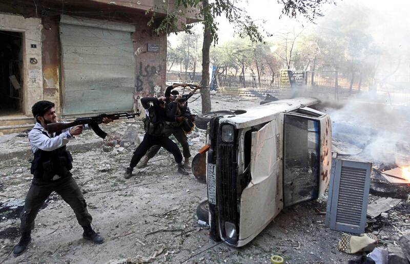 اشتباكات في مخيم عين الحلوة - لبنان