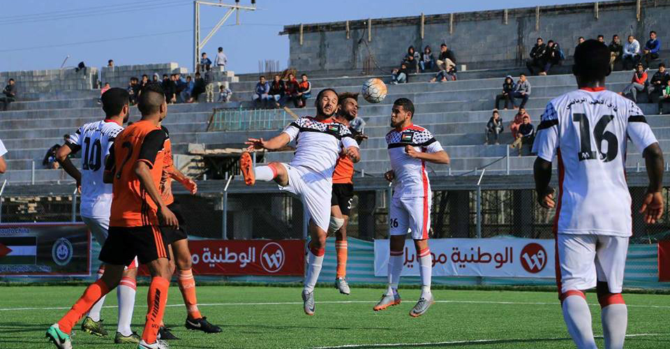 جانب من مباراة الأقصى واتحاد دير البلح