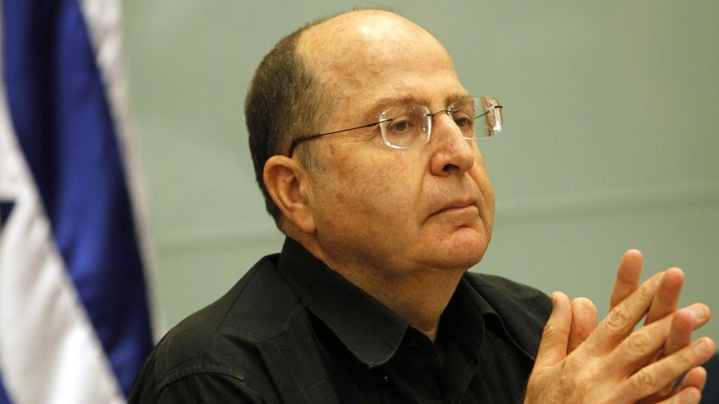 يعالون يشيد باطلاق النّار على فلسطينيين