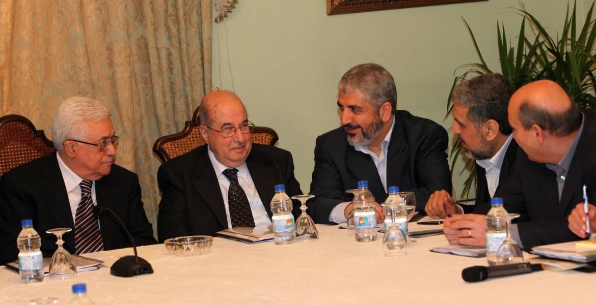 الديمقراطية تدعو لعقد"الإطار القيادي"للاتفاق على تشكيل حكومة وحدة