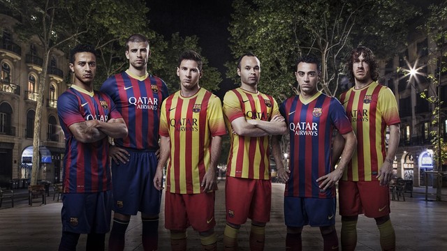 برشلونة يكشف عن قميص الموسم المقبل